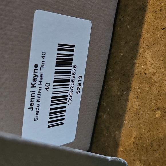 NIB Jenny Kayne Suede Kitten Heel Size 40 - Picture 5 of 5